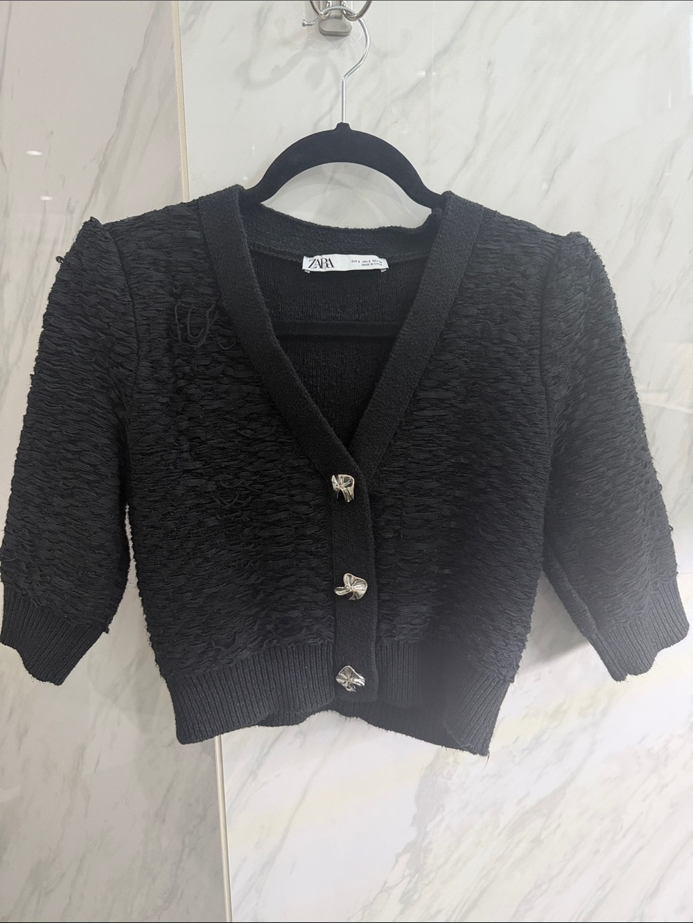 Zara Black Textured Cropped V-Neck Cardigan with Decorative Buttons